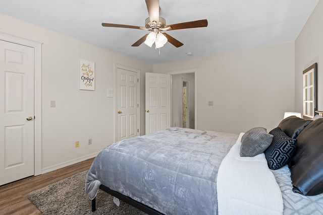 2712 N 25th Street, Ozark, MO 65721