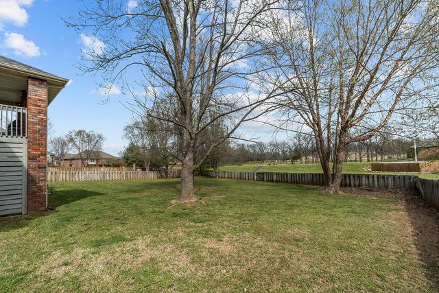 2712 N 25th Street, Ozark, MO 65721