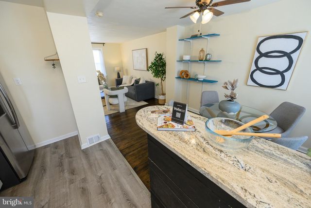 379 FAIRWAY TER, Philadelphia, PA 19128