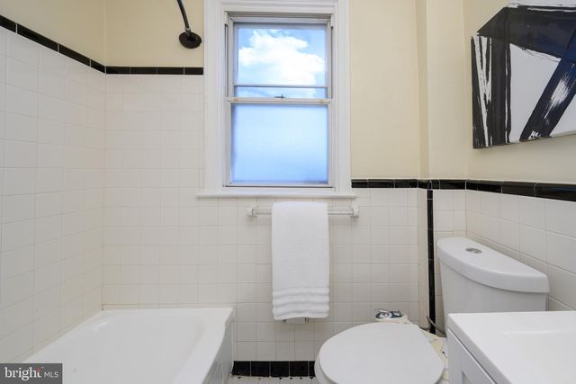 379 FAIRWAY TER, Philadelphia, PA 19128