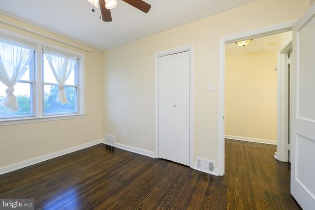 379 FAIRWAY TER, Philadelphia, PA 19128
