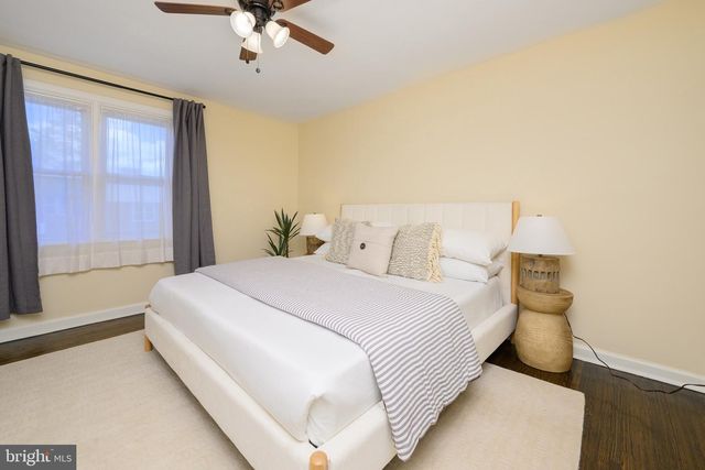 379 FAIRWAY TER, Philadelphia, PA 19128