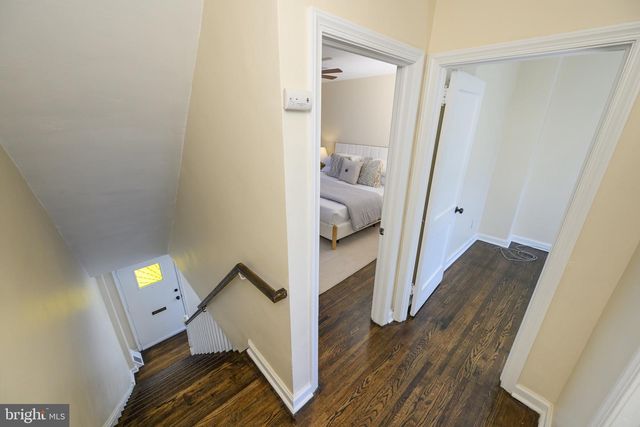 379 FAIRWAY TER, Philadelphia, PA 19128