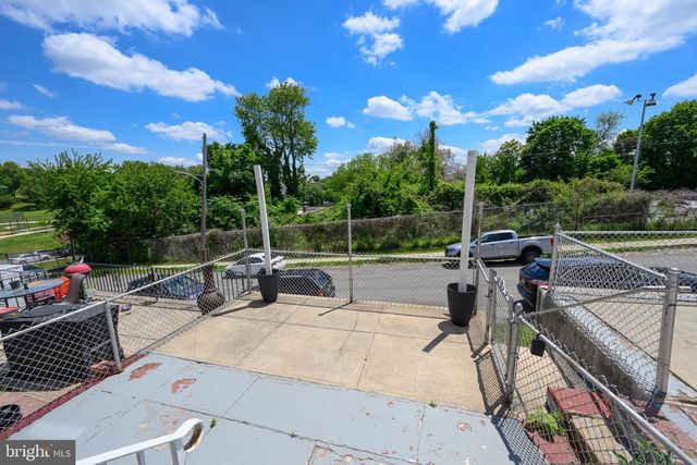 379 FAIRWAY TER, Philadelphia, PA 19128