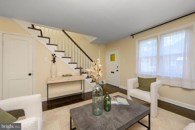 379 FAIRWAY TER, Philadelphia, PA 19128