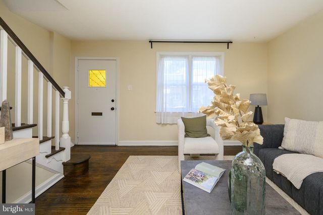 379 FAIRWAY TER, Philadelphia, PA 19128