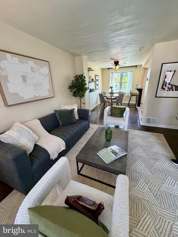 379 FAIRWAY TER, Philadelphia, PA 19128