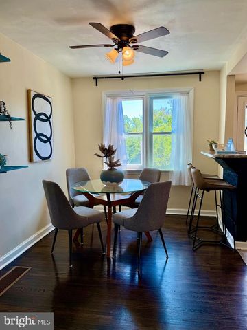 379 FAIRWAY TER, Philadelphia, PA 19128