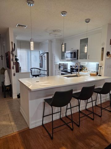 2640 W Gately Dr Drive W 1204, West Palm Beach, FL 33415