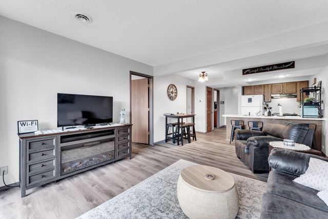 26 Sinatra Court 8, Branson West, MO 65737