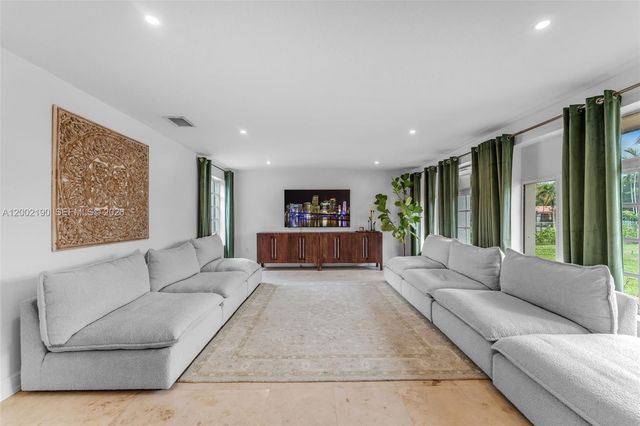 11350 SW 30th Street, Miami, FL 33165