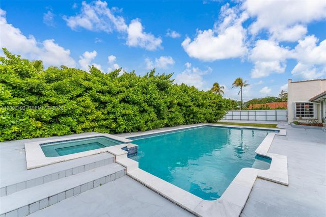 11350 SW 30th Street, Miami, FL 33165