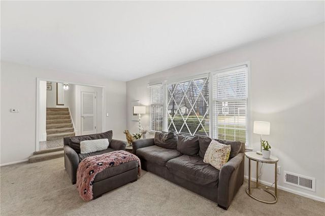 10505 Belinder Road, Leawood, KS 66206