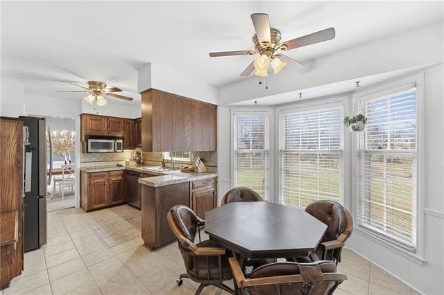 10505 Belinder Road, Leawood, KS 66206