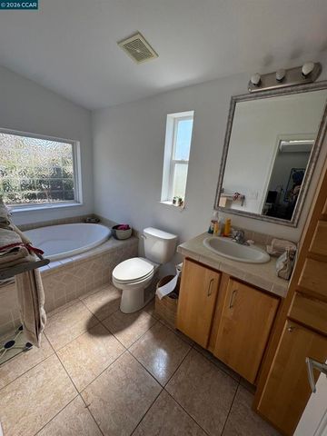 930 Rosedale Ave SPC 19, Capitola, CA 95010