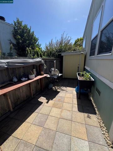 930 Rosedale Ave SPC 19, Capitola, CA 95010