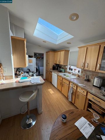 930 Rosedale Ave SPC 19, Capitola, CA 95010