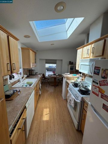 930 Rosedale Ave SPC 19, Capitola, CA 95010