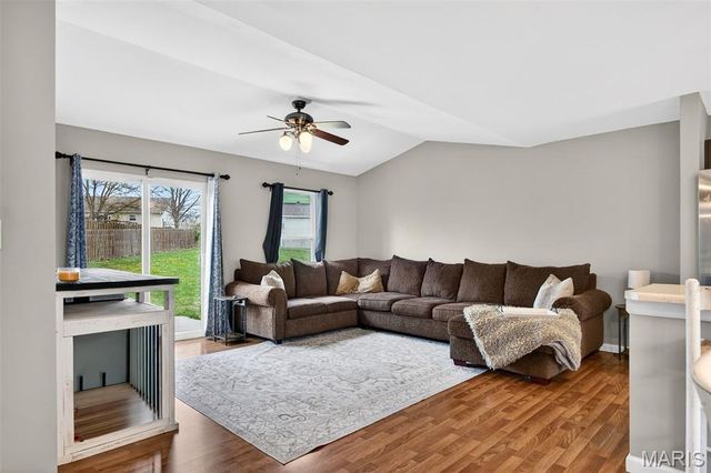 38 Shady Tree Court, Winfield, MO 63389