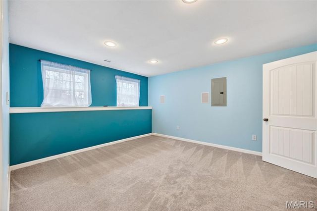 38 Shady Tree Court, Winfield, MO 63389