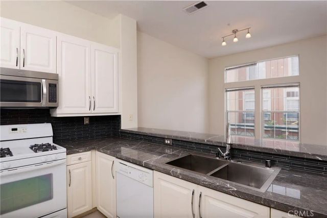 2 Arese Aisle, Irvine, CA 92606