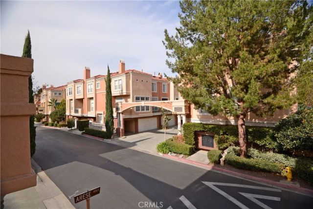 2 Arese Aisle, Irvine, CA 92606