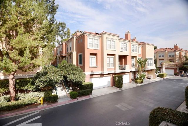 2 Arese Aisle, Irvine, CA 92606