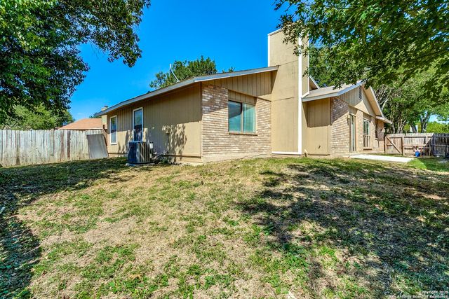 13239 Larkway, San Antonio, TX 78233