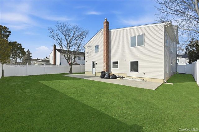 1050 Hastings Street, Baldwin, NY 11510