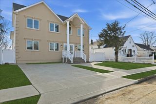 1050 Hastings Street, Baldwin, NY 11510