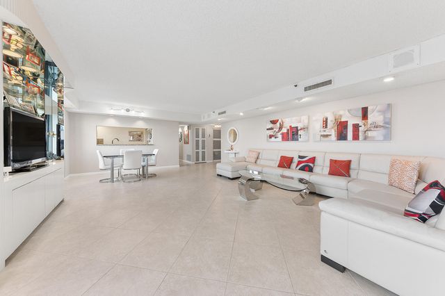3420 S OCEAN Boulevard 8T, Highland Beach, FL 33487