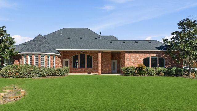 12027 Water Oak Drive, Magnolia, TX 77354