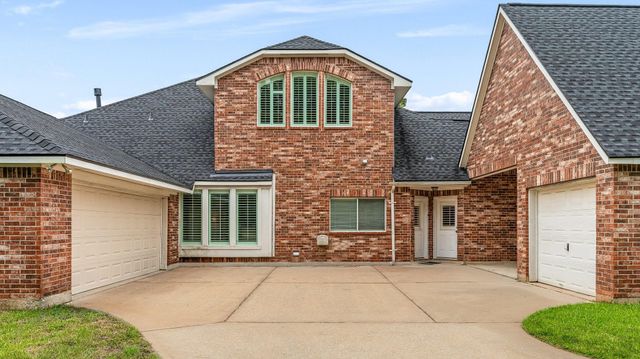 12027 Water Oak Drive, Magnolia, TX 77354