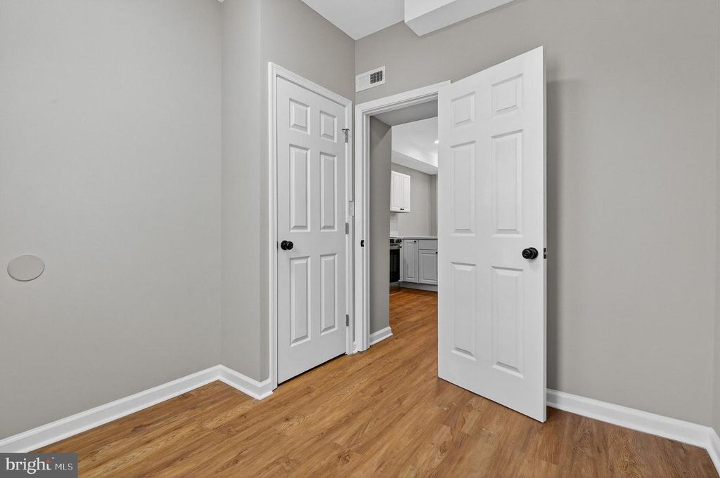 Image 10 of property listing at 3107 INDEPENDENCE ST, Baltimore, MD 21218
