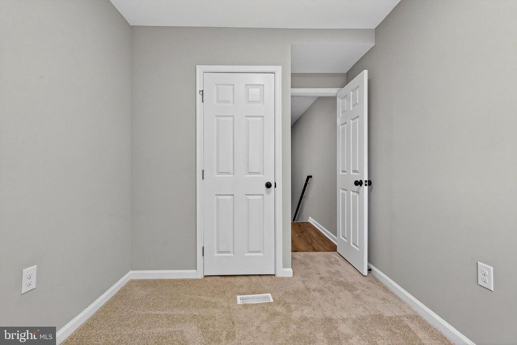 Image 13 of property listing at 3107 INDEPENDENCE ST, Baltimore, MD 21218