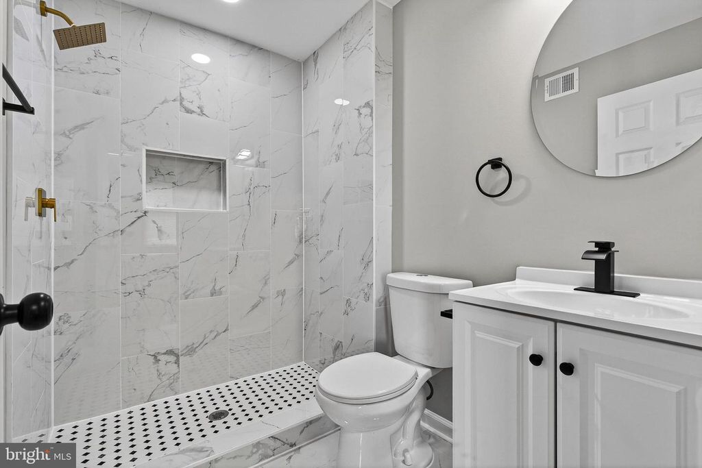 Image 18 of property listing at 3107 INDEPENDENCE ST, Baltimore, MD 21218