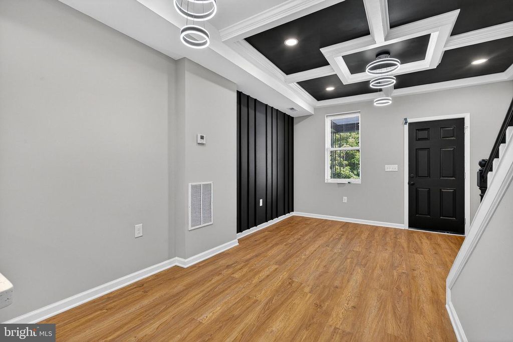 Image 8 of property listing at 3107 INDEPENDENCE ST, Baltimore, MD 21218
