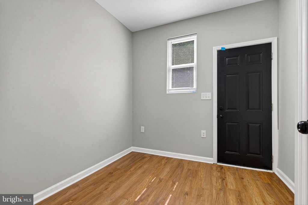 Image 9 of property listing at 3107 INDEPENDENCE ST, Baltimore, MD 21218