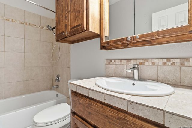 9140 Sailfish Dr, San Antonio, TX 78006
