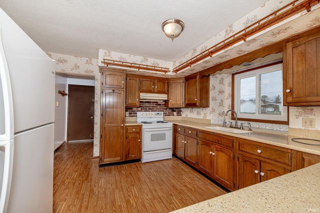 1266 Westgate Avenue, Columbia City, IN 46725