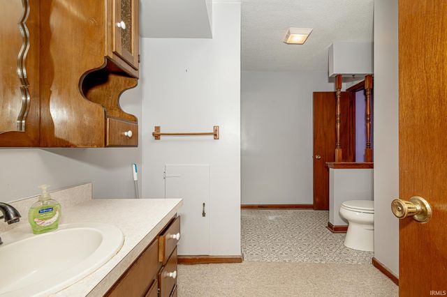 1266 Westgate Avenue, Columbia City, IN 46725