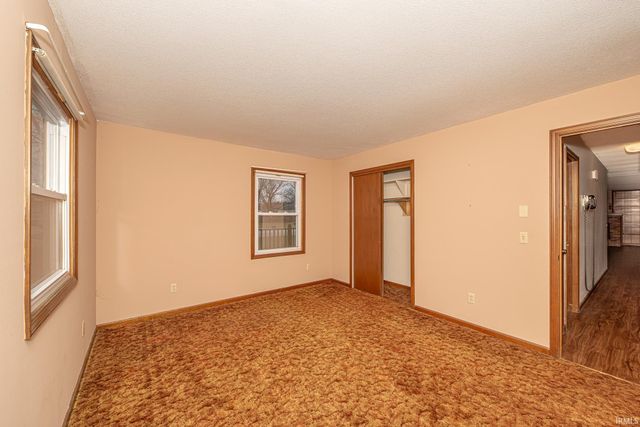 1266 Westgate Avenue, Columbia City, IN 46725