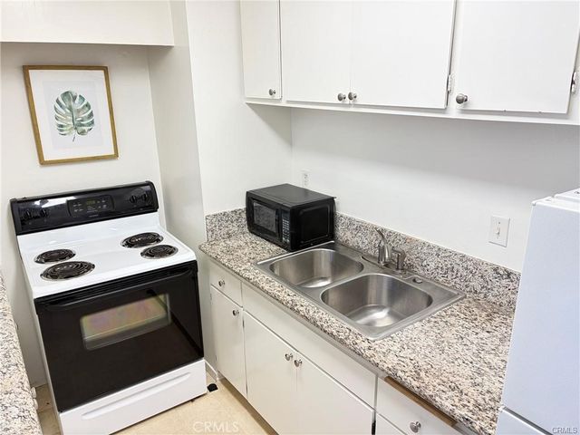 5585 E Pacific Coast Highway 125, Long Beach, CA 90804