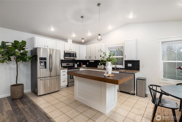 19366 Parson Creek Road, Burlington, WA 98233