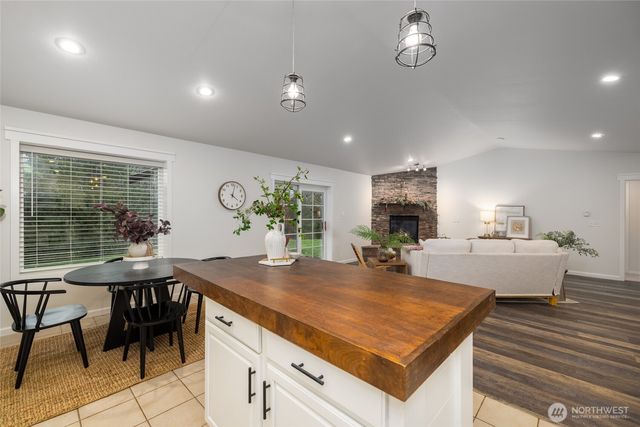 19366 Parson Creek Road, Burlington, WA 98233