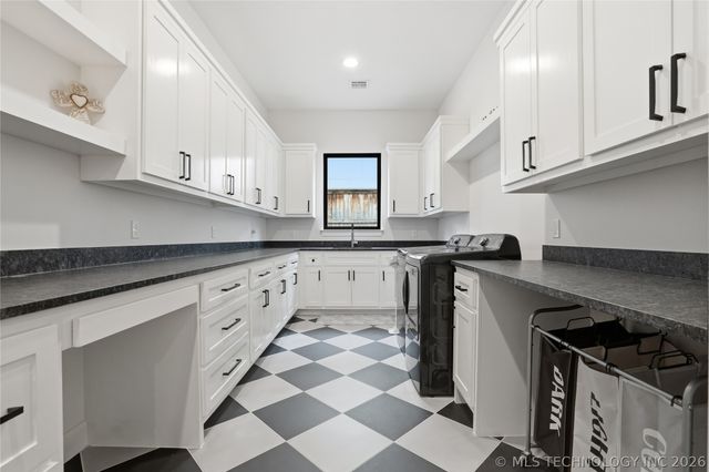 6615 E 123rd Place S, Bixby, OK 74008