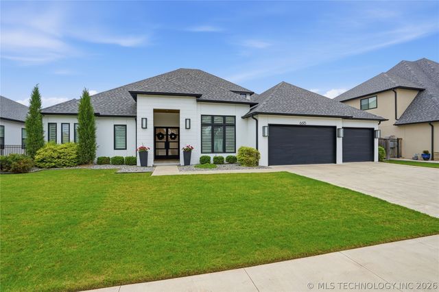6615 E 123rd Place S, Bixby, OK 74008