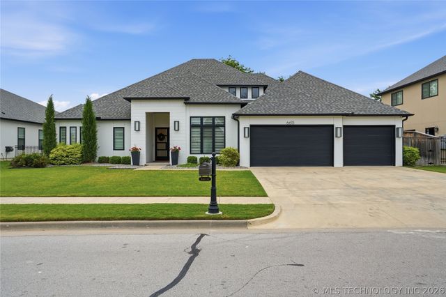 6615 E 123rd Place S, Bixby, OK 74008