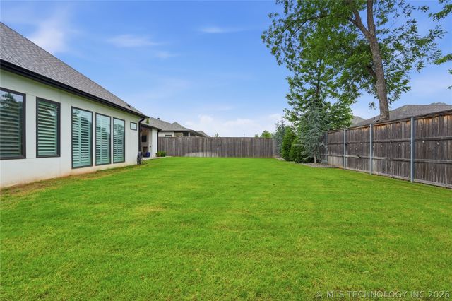 6615 E 123rd Place S, Bixby, OK 74008