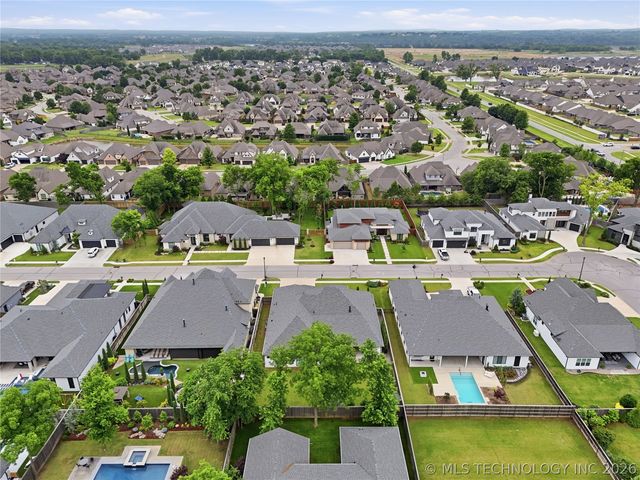 6615 E 123rd Place S, Bixby, OK 74008